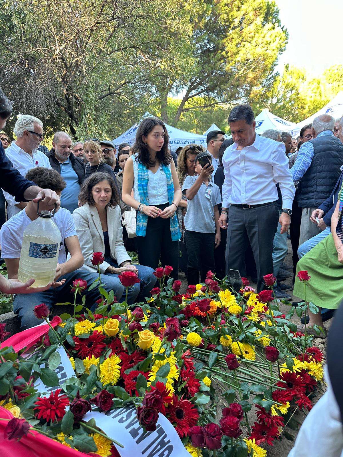 Ahmet Aras’ın Kuzeni, Emre Fidel Berber Ortakent’te Son Yolculuğuna Uğurlandı 7